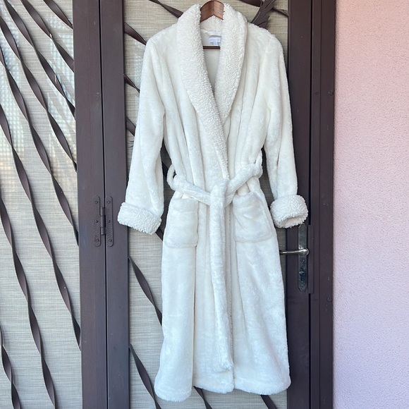 Nordstrom Long Plush Heavyweight Super Soft Winter Robe - Picture 6 of 16